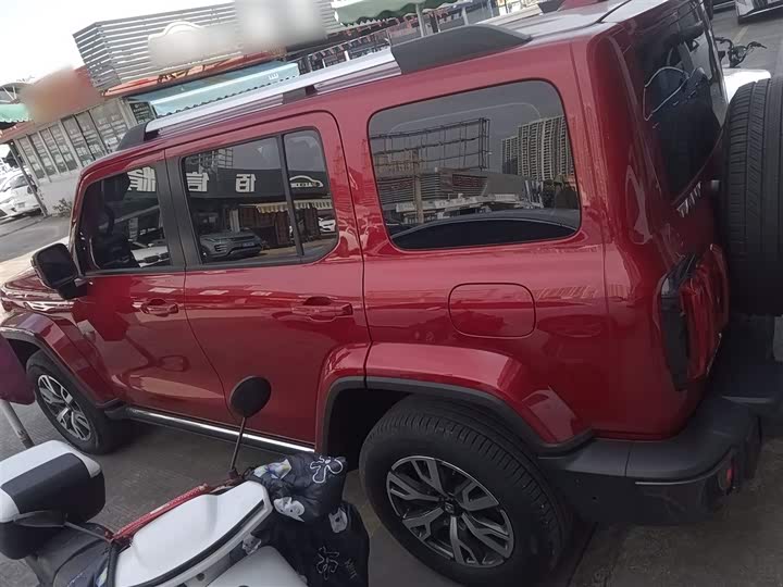 Фото 5 - Tank 300