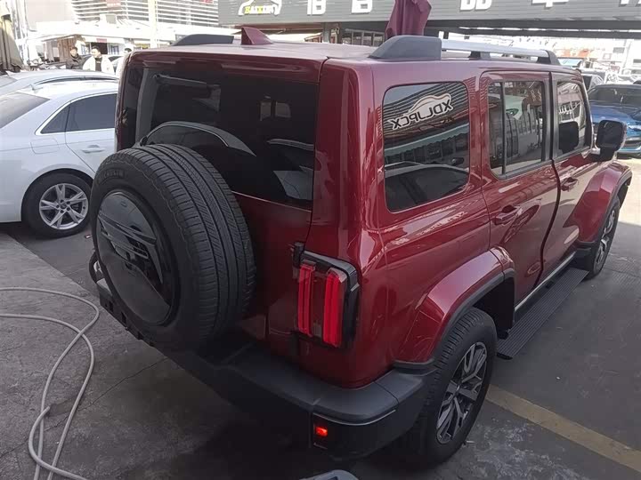 Фото 7 - Tank 300