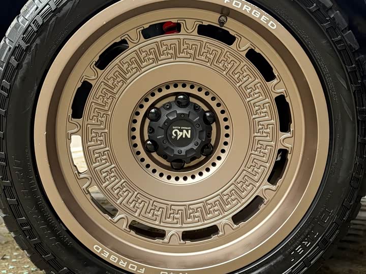 Фото 5 - Tank 300