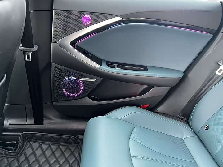 Фото 11 - MG Motor 7