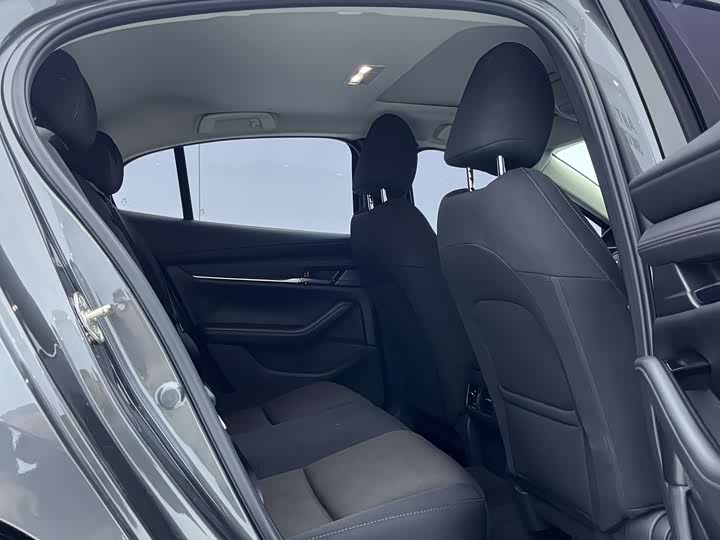 Фото 18 - Mazda 3 (Axela)