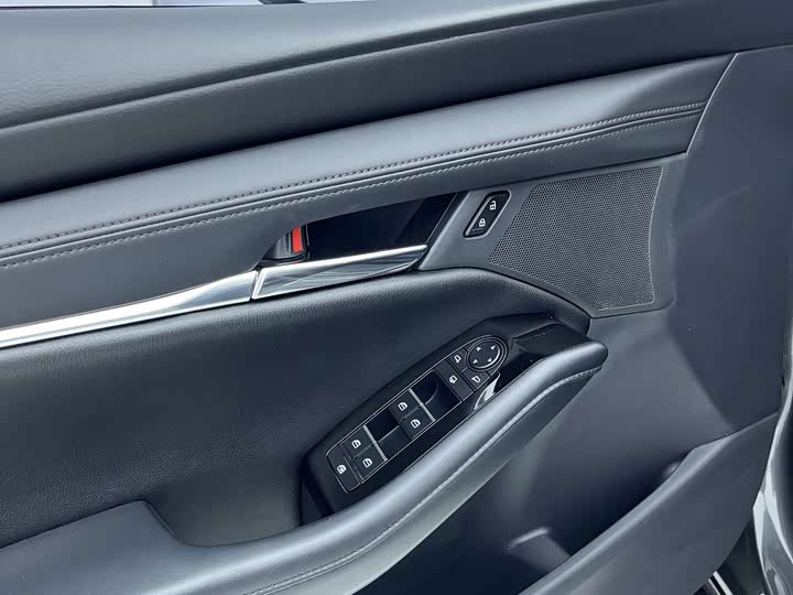 Фото 19 - Mazda 3 (Axela)