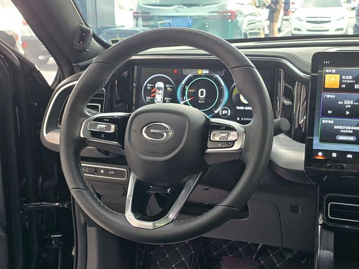 Фото 13 - GAC Trumpchi GS8