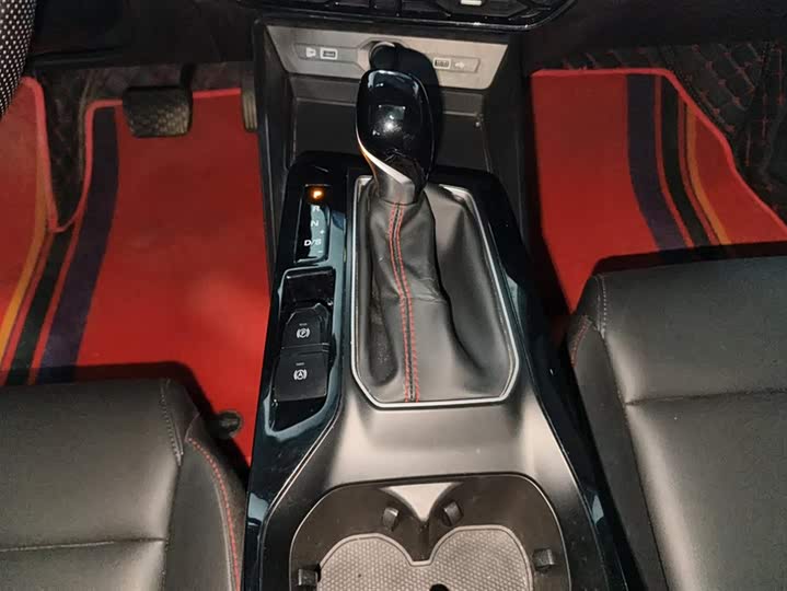 Фото 16 - MG Motor 5