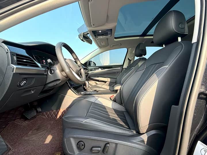 Фото 4 - Volkswagen Passat