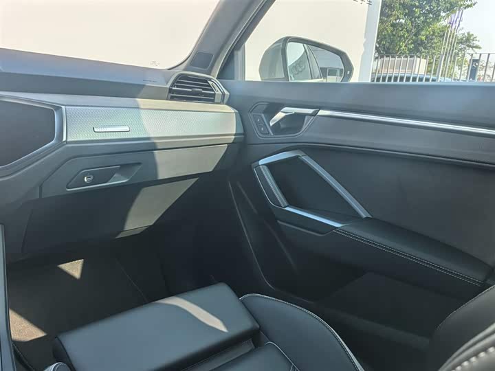 Фото 13 - Audi Q3