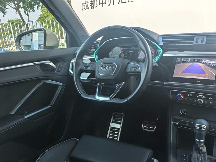 Фото 15 - Audi Q3