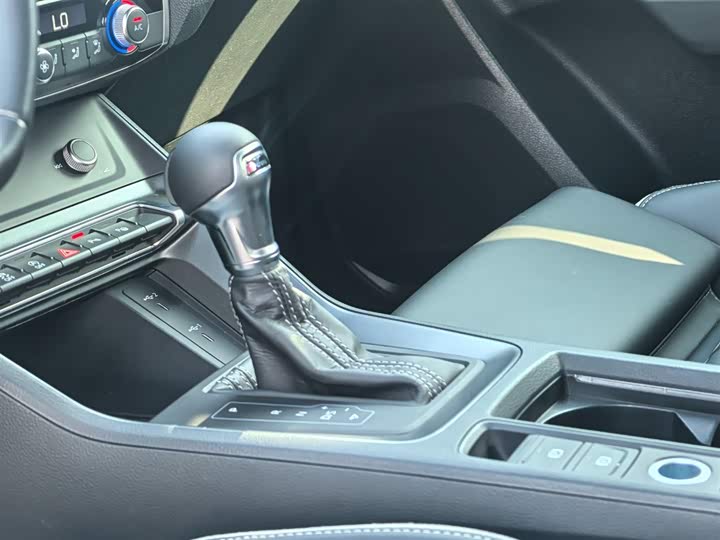 Фото 17 - Audi Q3