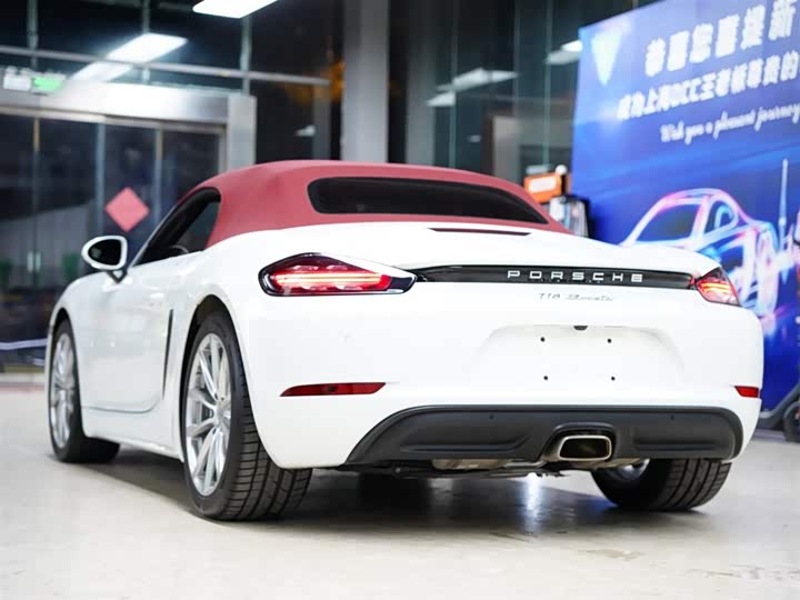 Фото 2 - Porsche 718