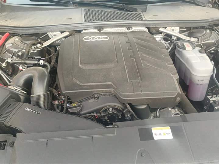 Фото 10 - Audi A6L