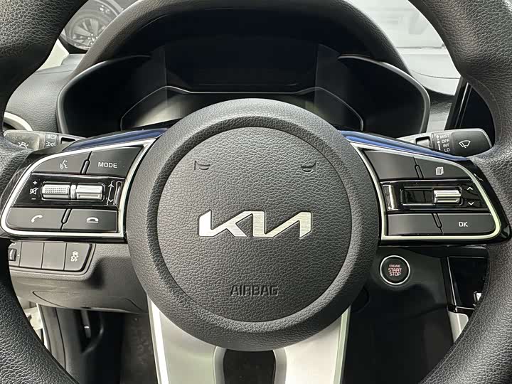 Фото 14 - Kia K3