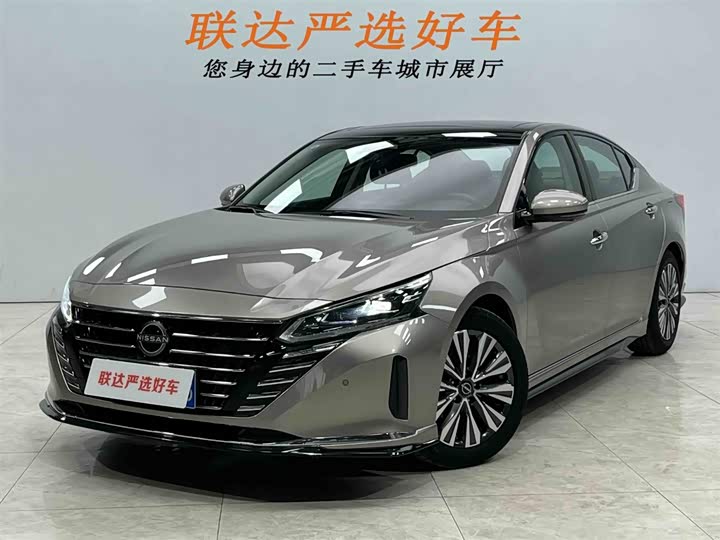 Фото 1 - Nissan Teana