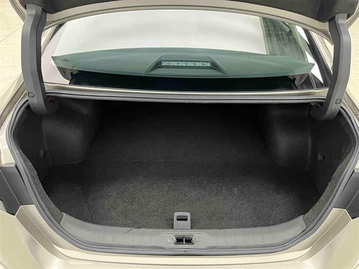 Фото 16 - Nissan Teana