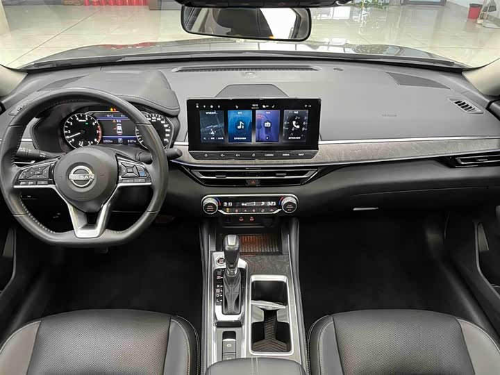 Фото 2 - Nissan Teana