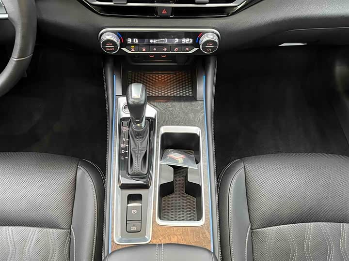 Фото 5 - Nissan Teana