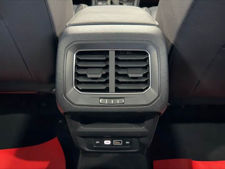 Фото 14 - Volkswagen Tiguan L Pro