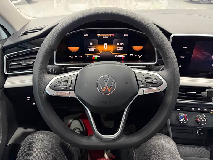 Фото 6 - Volkswagen Tiguan L Pro