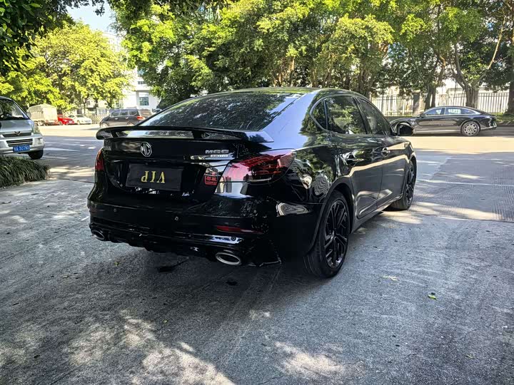 Фото 7 - MG Motor 6