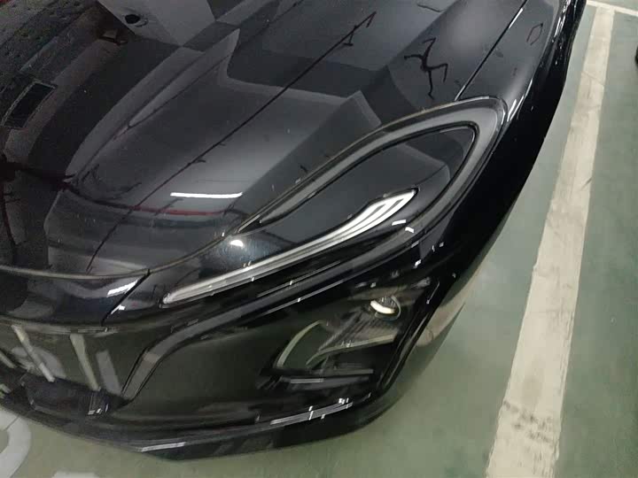 Фото 23 - Hongqi E-QM5