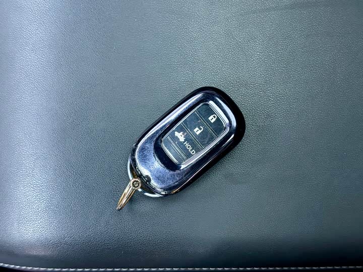 Фото 13 - Honda Accord