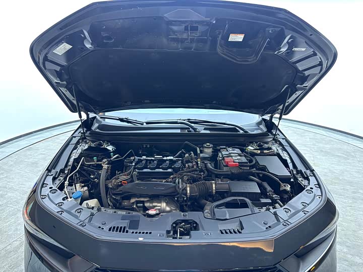 Фото 16 - Honda Accord