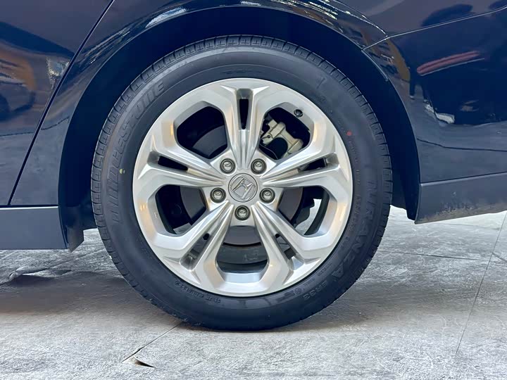 Фото 19 - Honda Accord