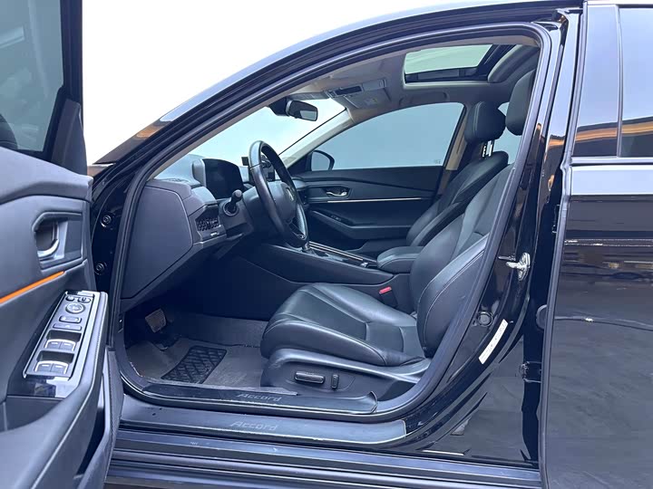 Фото 20 - Honda Accord