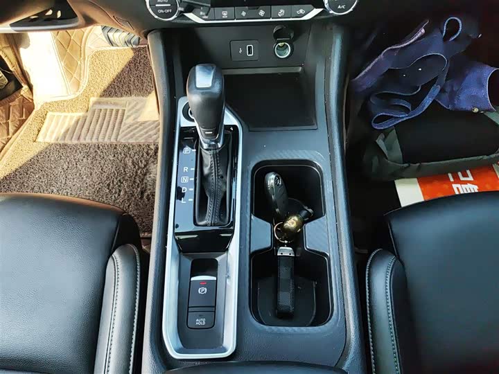 Фото 14 - Nissan Sylphy