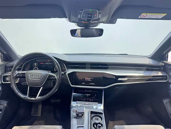 Фото 7 - Audi A6L