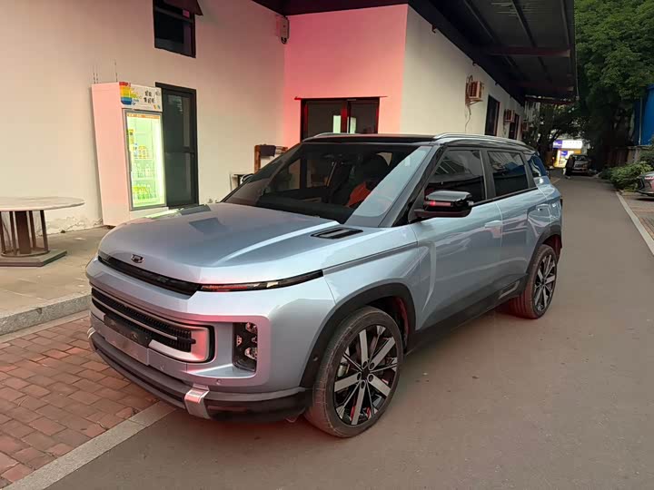 Фото 1 - Geely Icon