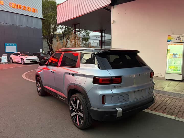 Фото 5 - Geely Icon