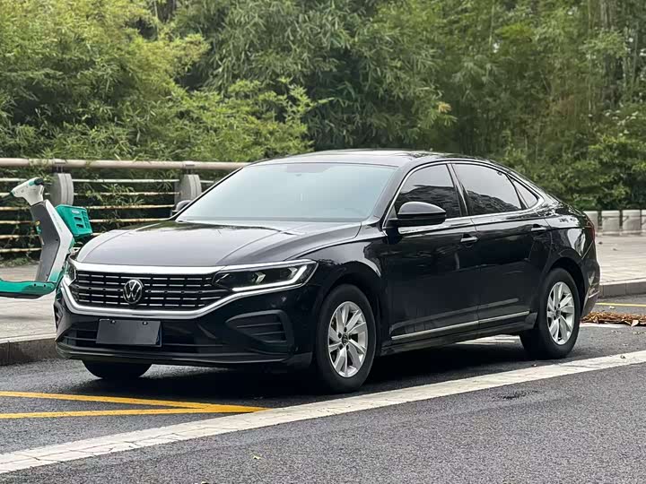 Фото 1 - Volkswagen Passat