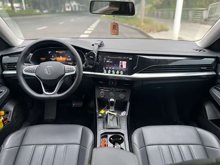 Фото 7 - Volkswagen Passat