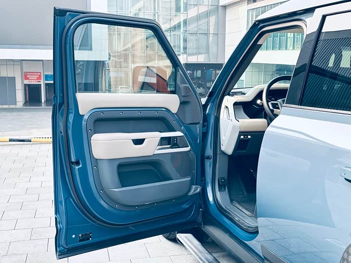 Фото 15 - Land Rover Defender