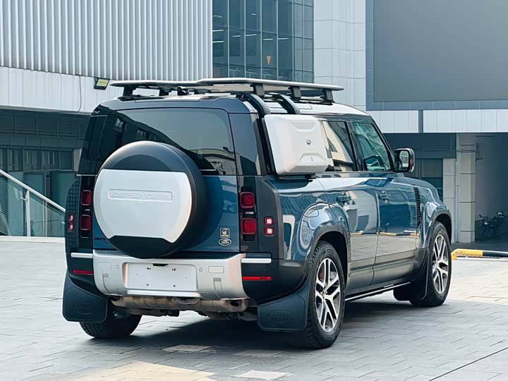 Фото 9 - Land Rover Defender