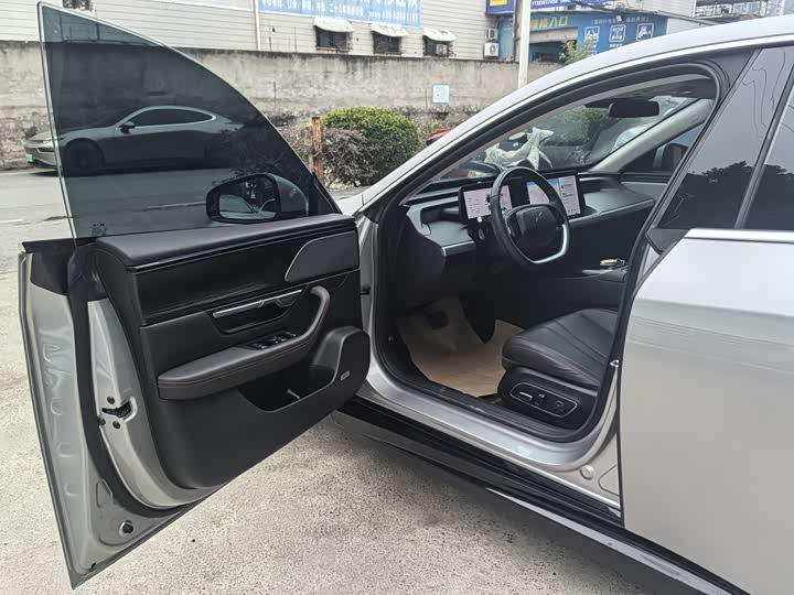 Фото 6 - XPeng P7