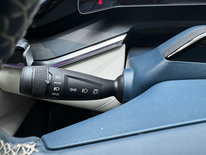 Фото 19 - Zeekr 001