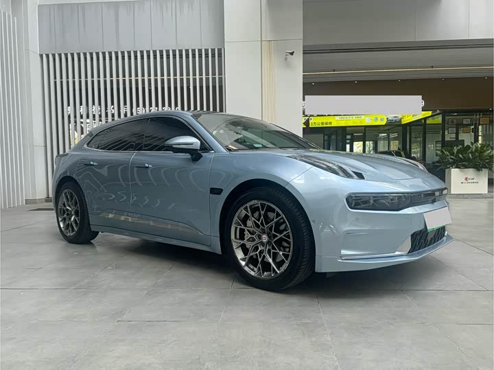 Фото 3 - Zeekr 001