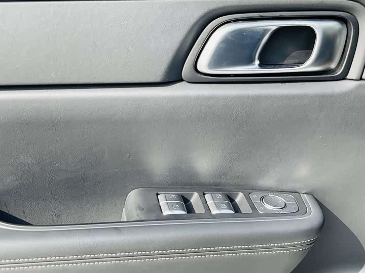 Фото 11 - LiXiang One