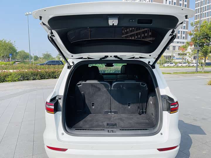 Фото 14 - LiXiang One