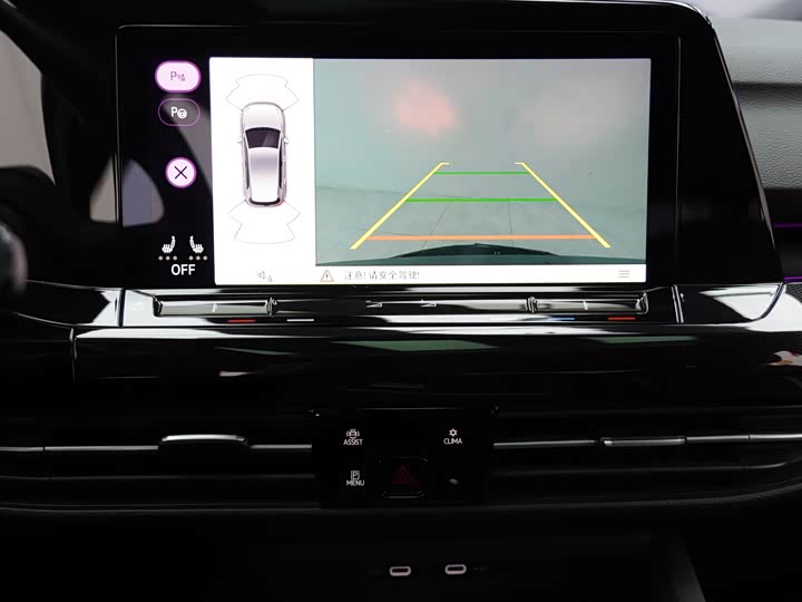 Фото 13 - Volkswagen Golf