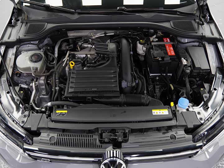 Фото 25 - Volkswagen Golf