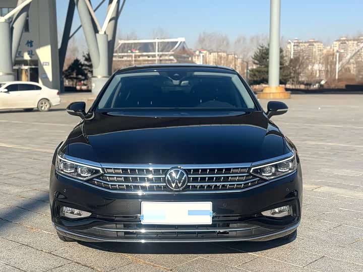 Фото 2 - Volkswagen Magotan