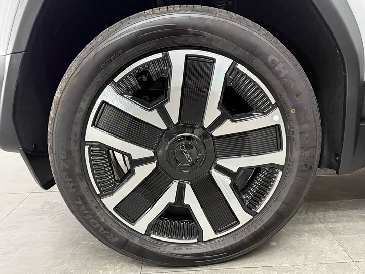 Фото 20 - Chery iCar 03