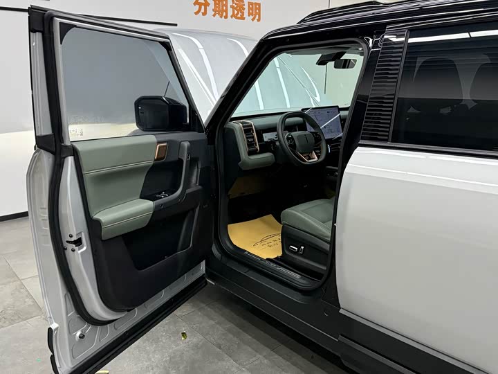 Фото 5 - Chery iCar 03