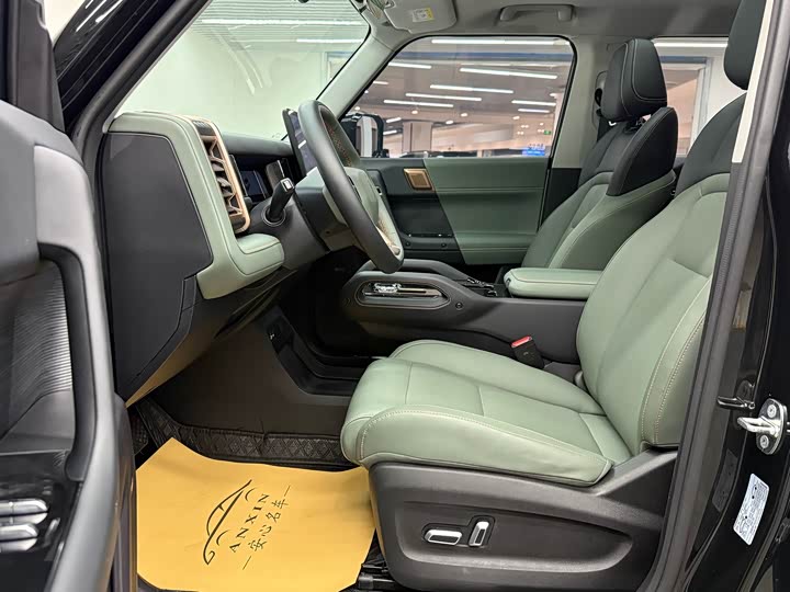 Фото 7 - Chery iCar 03