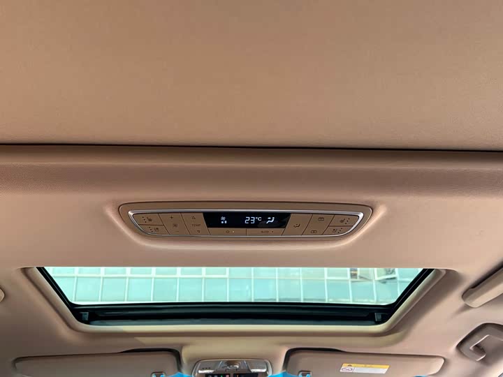 Фото 17 - Buick GL8 ES