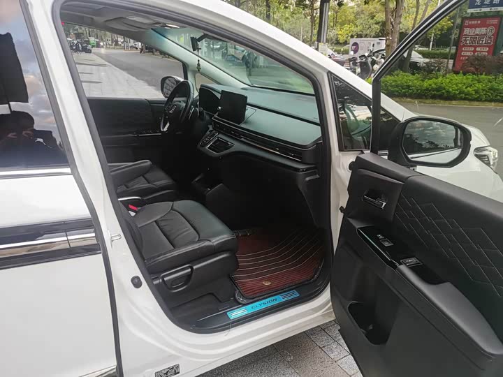 Фото 4 - Honda Elysion