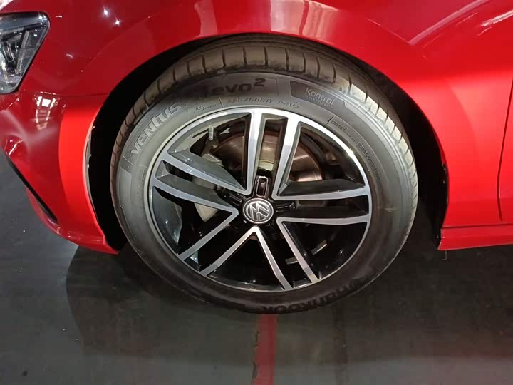 Фото 23 - Volkswagen Lamando L