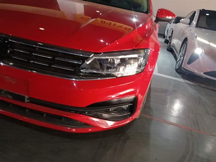 Фото 24 - Volkswagen Lamando L